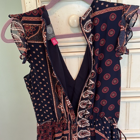 Vince Camuto Flutter sleeve dress- size 2 - Picture 5 of 7
